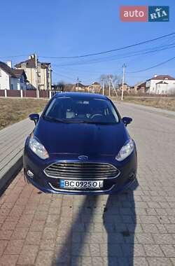 Седан Ford Fiesta 2015 в 