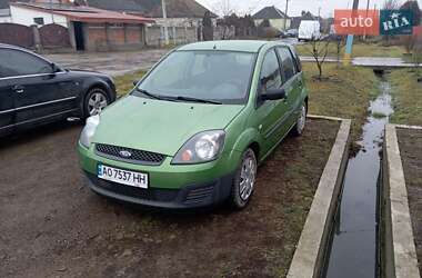 Хетчбек Ford Fiesta 2006 в Ужгороді