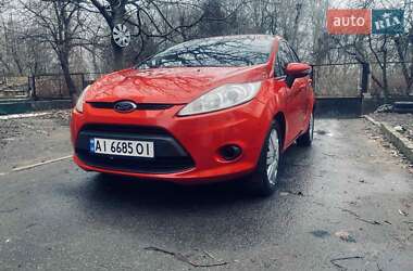 Хэтчбек Ford Fiesta 2012 в 