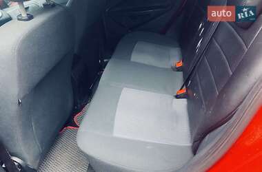 Хэтчбек Ford Fiesta 2012 в 