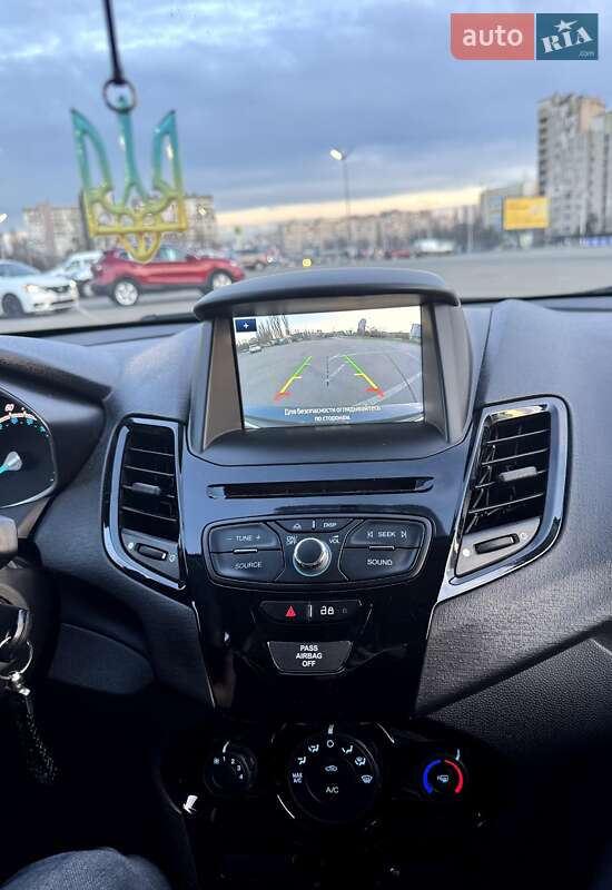 Седан Ford Fiesta 2018 в Киеве