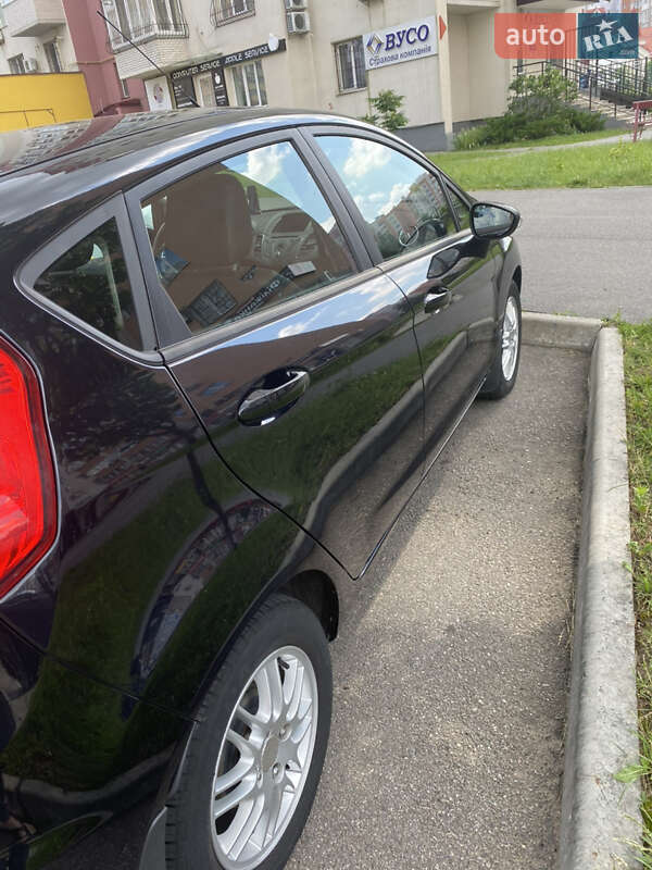 Хэтчбек Ford Fiesta 2013 в Виннице