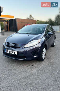 Седан Ford Fiesta 2012 в Охтирці