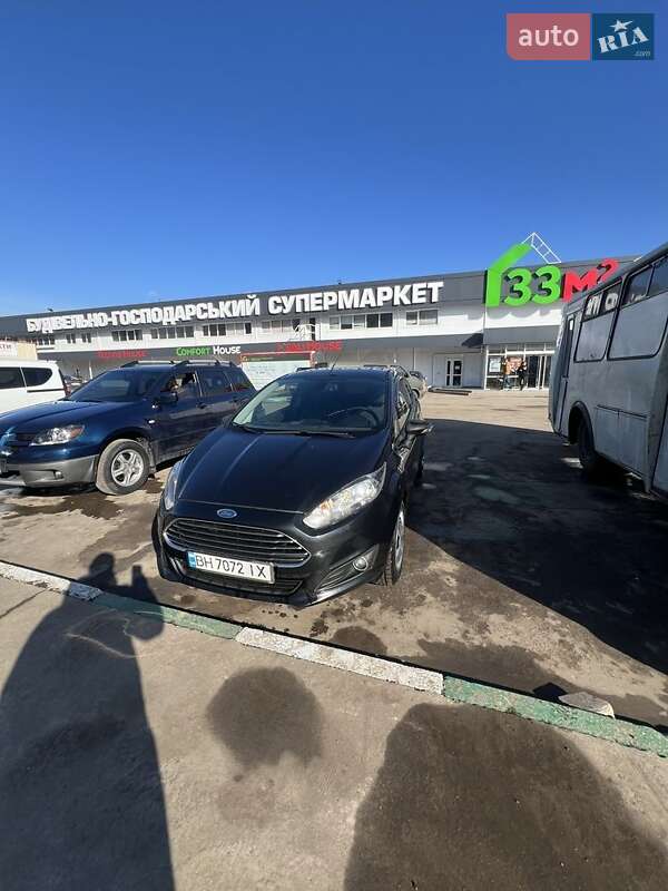 Хэтчбек Ford Fiesta 2013 в 