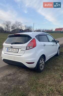 Хэтчбек Ford Fiesta 2013 в 