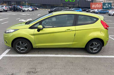 Хэтчбек Ford Fiesta 2009 в 