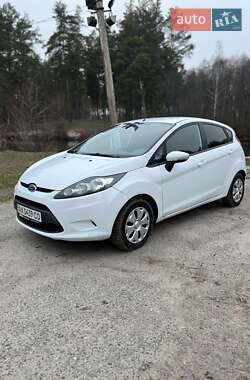 Хэтчбек Ford Fiesta 2011 в Змиеве