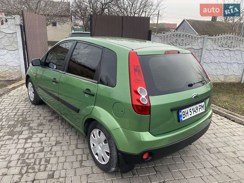 Хэтчбек Ford Fiesta 2006 в Одессе