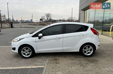 Хетчбек Ford Fiesta 2014 в Дніпрі