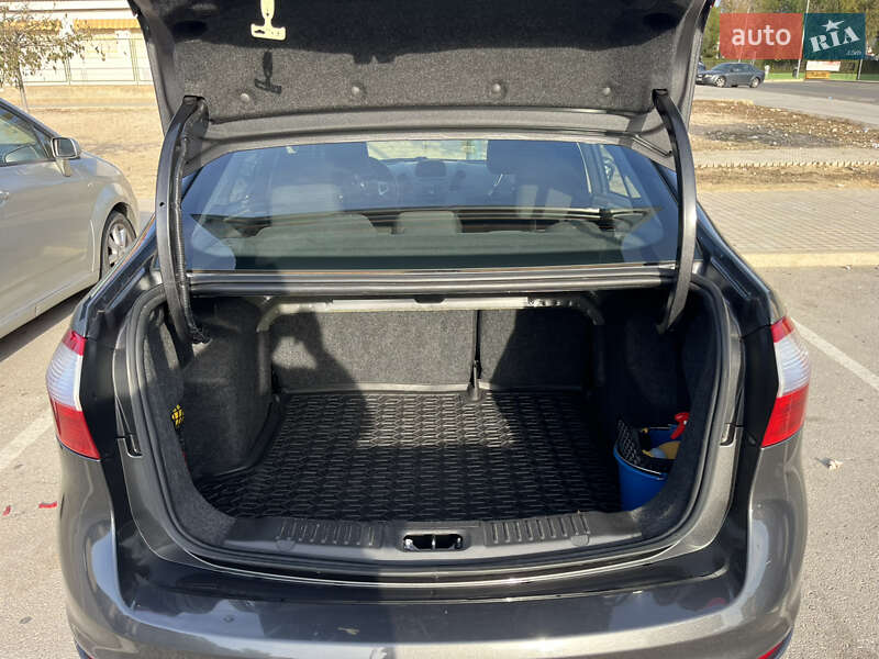 Седан Ford Fiesta 2018 в Черновцах фото 5 Седан Ford Fiesta 2018 в Черновцах