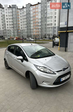 Седан Ford Fiesta 2011 в 