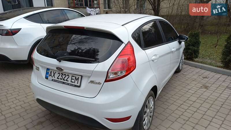 Хэтчбек Ford Fiesta 2016 в Виннице