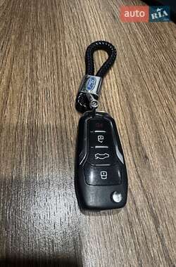 Седан Ford Fiesta 2015 в 