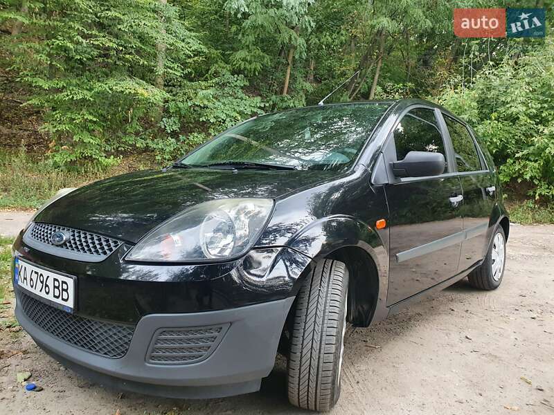 Хэтчбек Ford Fiesta 2008 в Киеве