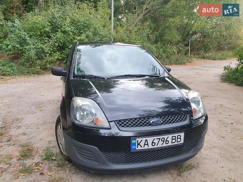 Хэтчбек Ford Fiesta 2008 в Киеве