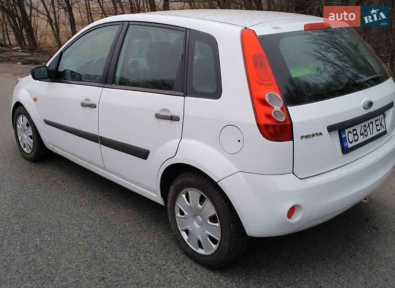 Хэтчбек Ford Fiesta 2007 в Чернигове