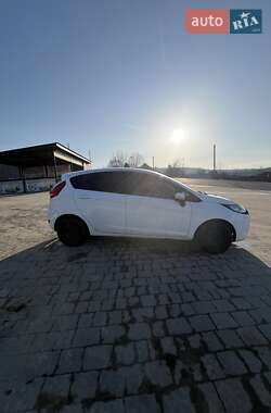 Хетчбек Ford Fiesta 2011 в Львові