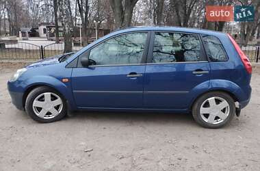 Хэтчбек Ford Fiesta 2007 в Гайсине