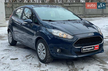 Хэтчбек Ford Fiesta 2016 в Киеве