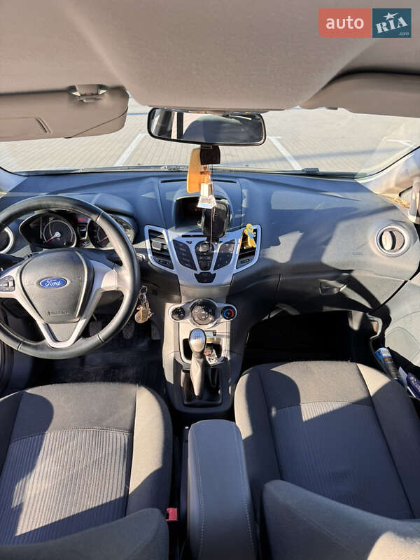 Хетчбек Ford Fiesta 2011 в Сумах