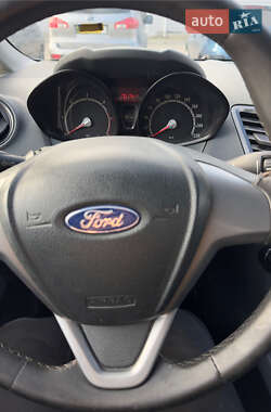 Хэтчбек Ford Fiesta 2009 в 