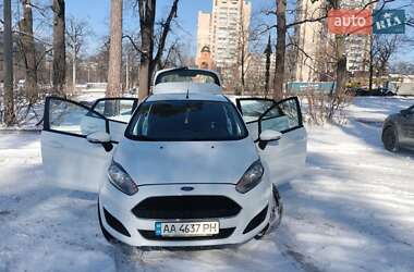 Хетчбек Ford Fiesta 2016 в Києві