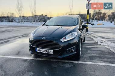 Хетчбек Ford Fiesta 2015 в Києві