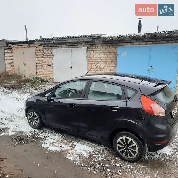 Хэтчбек Ford Fiesta 2014 в Днепре