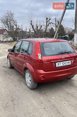 Хэтчбек Ford Fiesta 2007 в 