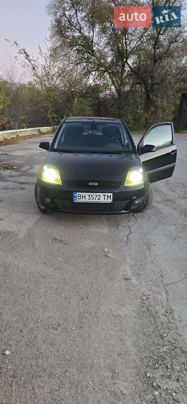 Хэтчбек Ford Fiesta 2007 в Белгороде-Днестровском