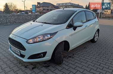 Хэтчбек Ford Fiesta 2016 в Черновцах