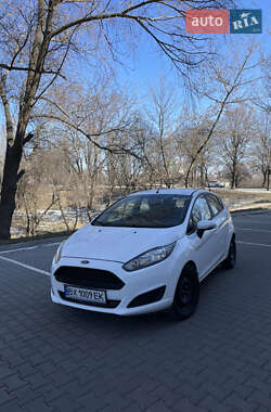 Хетчбек Ford Fiesta 2016 в Хмельницькому