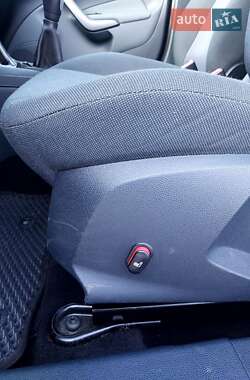 Хэтчбек Ford Fiesta 2010 в 