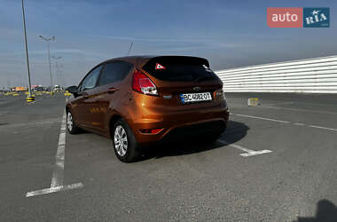 Хэтчбек Ford Fiesta 2015 в Львове