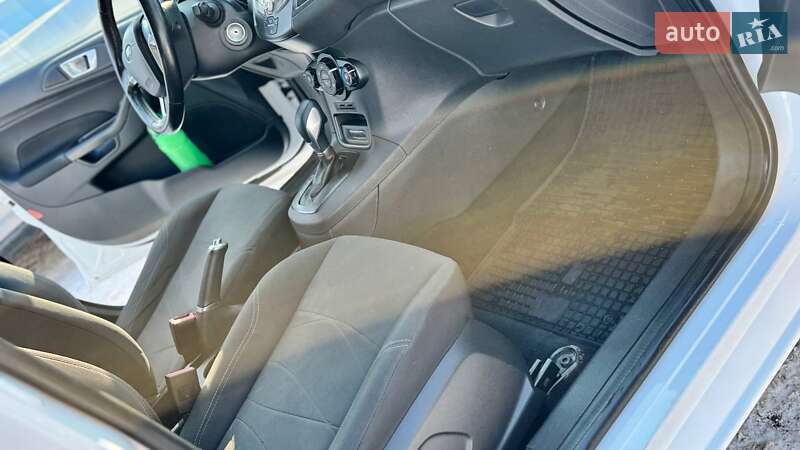 Хэтчбек Ford Fiesta 2016 в Харькове