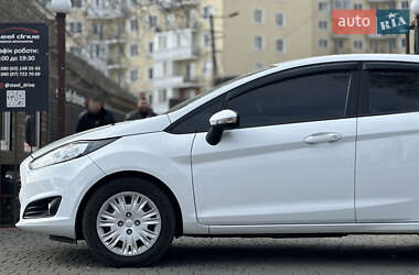 Седан Ford Fiesta 2014 в 