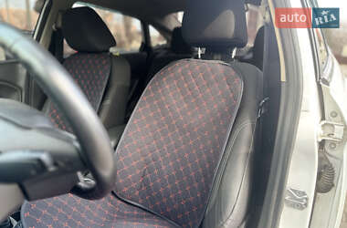 Седан Ford Fiesta 2014 в 