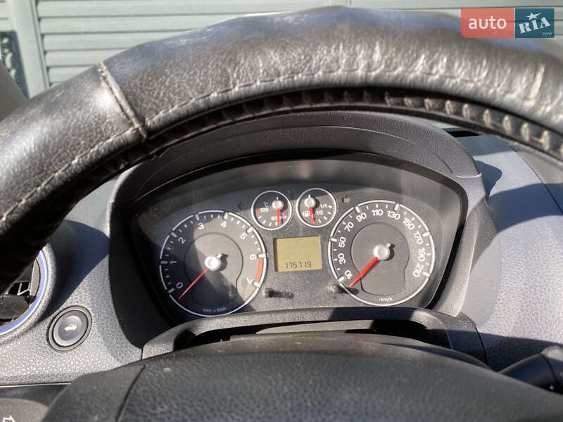 Хэтчбек Ford Fiesta 2008 в Каменец-Подольском фото 12 Хэтчбек Ford Fiesta 2008 в Каменец-Подольском