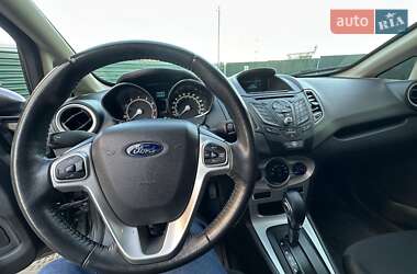 Седан Ford Fiesta 2016 в Киеве