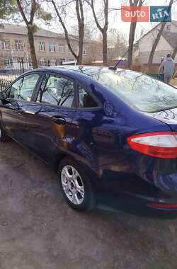 Седан Ford Fiesta 2016 в 