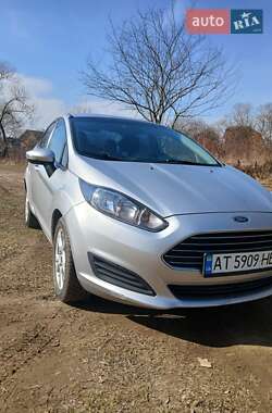 Седан Ford Fiesta 2014 в Івано-Франківську