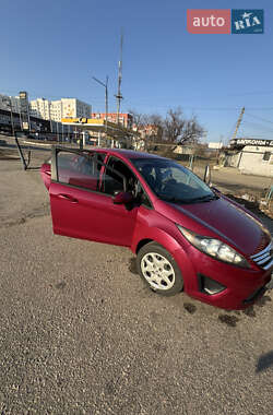 Седан Ford Fiesta 2011 в 