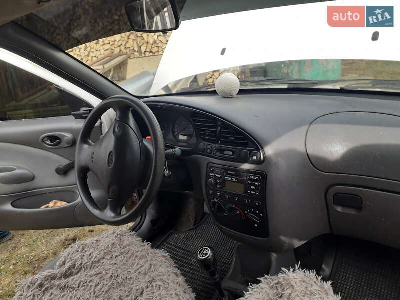 Ford Fiesta 1999
