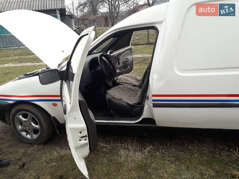 Хетчбек Ford Fiesta 1999 в Дрогобичі