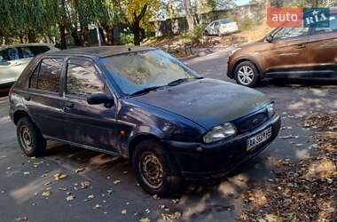 Хэтчбек Ford Fiesta 1997 в 