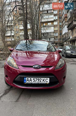 Хэтчбек Ford Fiesta 2011 в Киеве