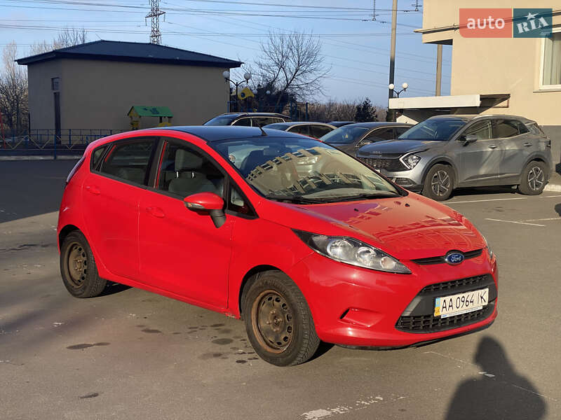 Хэтчбек Ford Fiesta 2011 в Белогородке фото 36 Хэтчбек Ford Fiesta 2011 в Белогородке