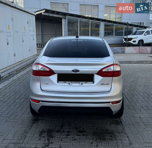 Седан Ford Fiesta 2017 в Киеве