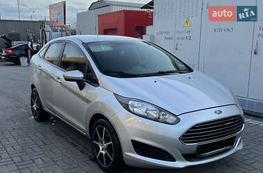 Седан Ford Fiesta 2017 в 