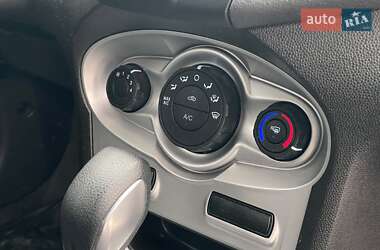 Хэтчбек Ford Fiesta 2019 в 